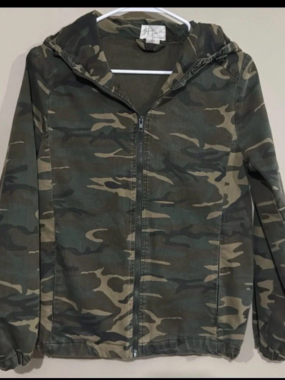 Before You Utility lightweight Camo Hooded Zip-Up Jacket Women's Small Timeless